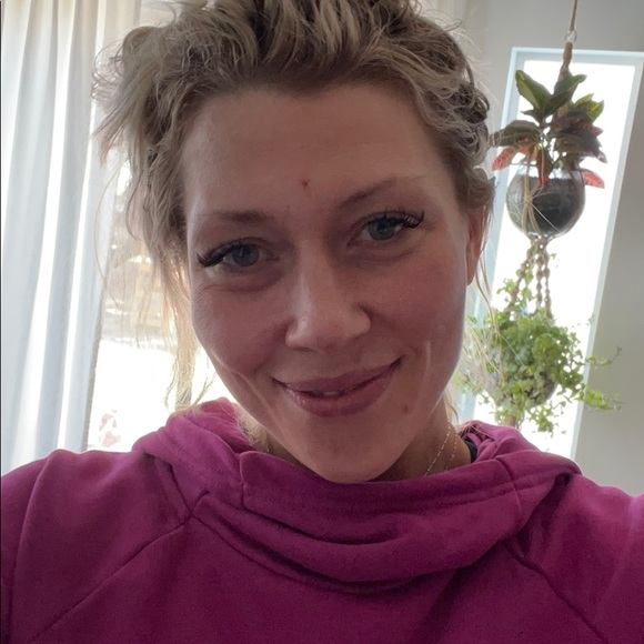 Meet your Posher, Tiffini - Picture 1 of 1